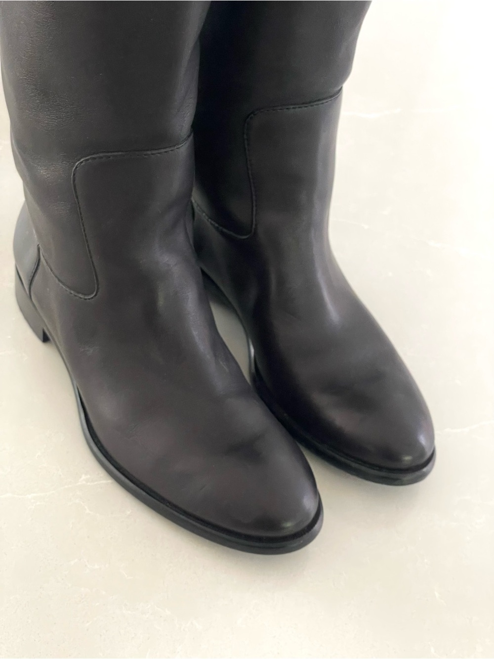 Louis Vuitton Héritage Riding Boots Black Leather LV Initiales Buckle - Picture 9 of 10